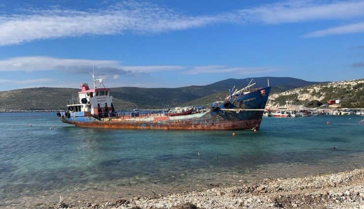 Urla'daki aspestli gemi skandalında önemli gelişme