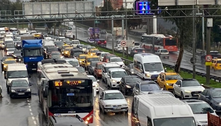 Çiğli'de 10 günlük trafik düzenlemesi: Köyiçi ve Dere Caddesi araç trafiğine kapanıyor