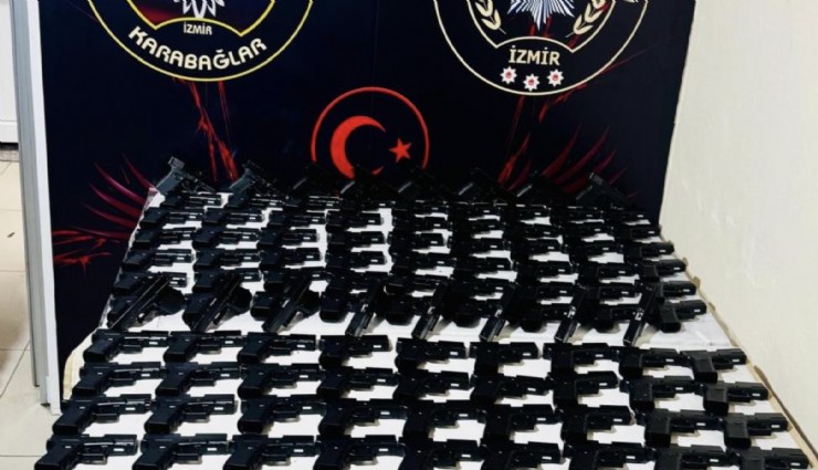 İzmir’de güvercin kümesinden cephanelik çıktı: 124 tabanca ele geçirildi