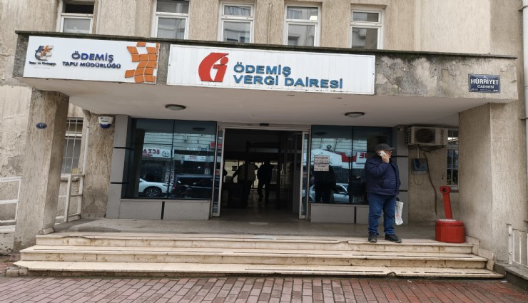 Kamu binasında büyük densizlik: Tuvalet kültürünüz gelişmemiş deyip vatandaşa tuvaletleri yasakladılar