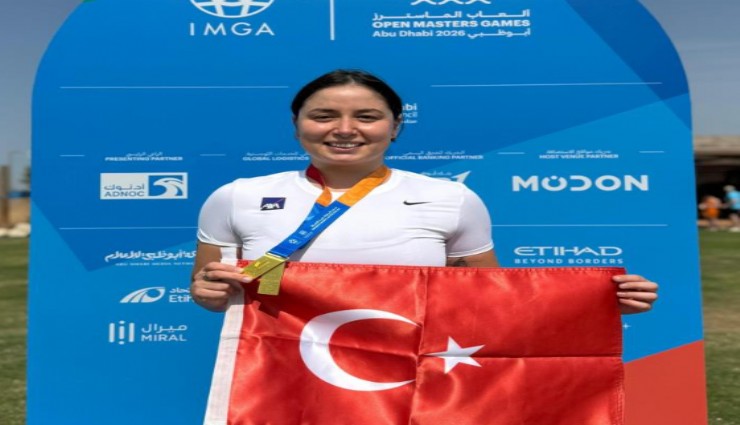 Milli yüzücü Bengisu Avcı'dan, Abu Dhabi'de dünya şampiyonluğu