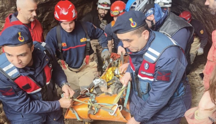 Selçuk’ta mağarada 9 saatlik kurtarma seferberliği