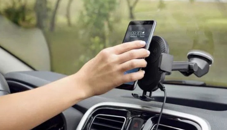 Araçlara telefon tutacağı yasağı geliyor