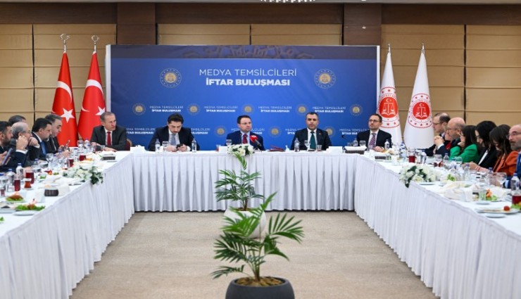 İran’daki Azerbaycan diplomatik personeli geri çekiliyor