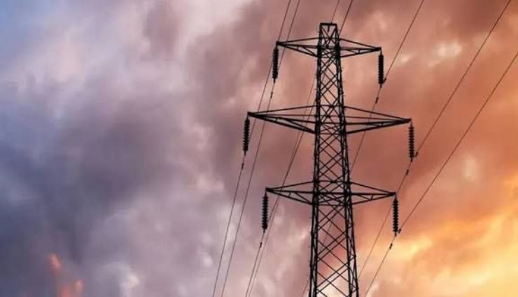 İzmir'de 20 ilçede 48 mahallede elektrik kesintisi