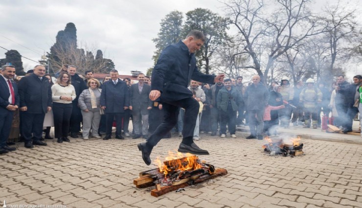 İzmir’de Nevruz rüzgarı