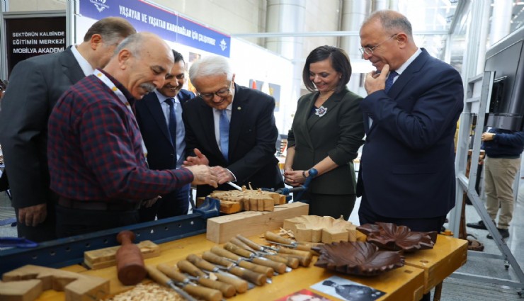 Karabağlar Belediyesi’nden mobilya sektörüne güçlü destek