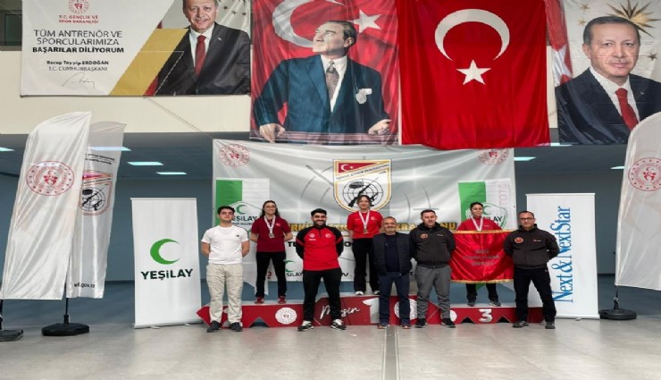 Manisalı Milli Sporcu kendi rekorunu kırarak zirvesi çıktı