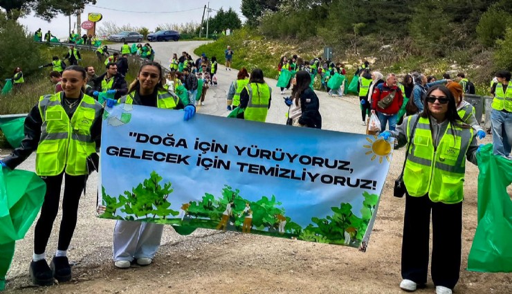 Bornova’da anlamlı temizlik hareketi