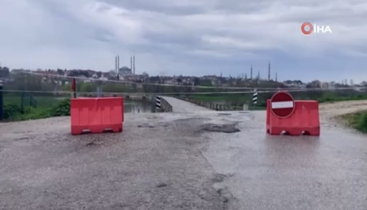 Edirne’de Tunca Nehri taştı: Saraçhane Köprüsü trafiğe kapandı