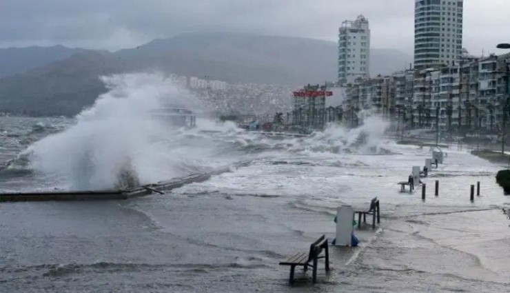 İzmir’de kuvvetli fırtına uyarısı yapıldı: Rüzgar saatte 75 km’ye ulaşacak