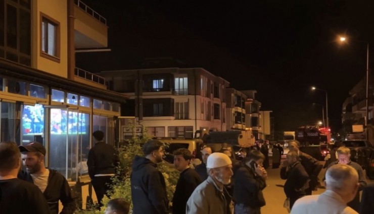 Mahalle yandı onlar derbi izledi