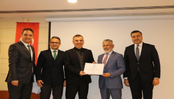 İzmir'de 15 Temmuz manşetleri bir kez daha atıldı