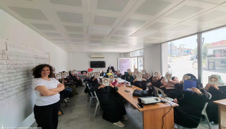 Kadın sağlığı seminerleri İzmir genelinde yaygınlaşıyor