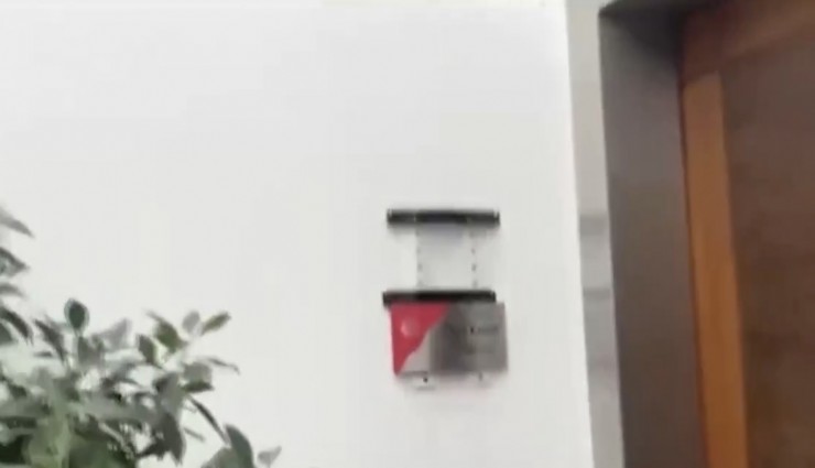 Kılıçdaroğlu’nun ekibi binaya girdi: Özel’in odasının girişindeki tabela kaldırıldı