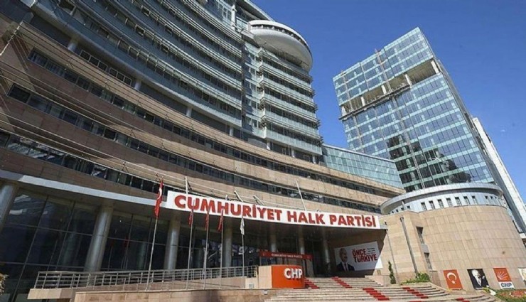 CHP'de 2 belediye başkanına ihraç talebi