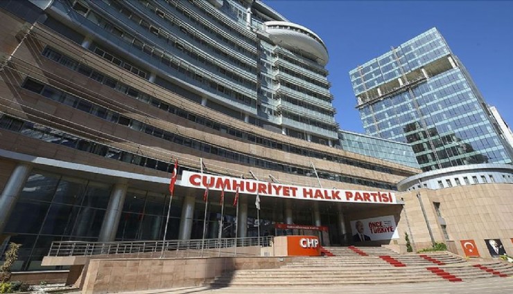 CHP’de MYK’dan 26 il başkanını görevden alma kararı