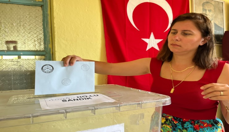 Hamitler Mahallesi'nde muhtarlık seçimini Turgut kazandı