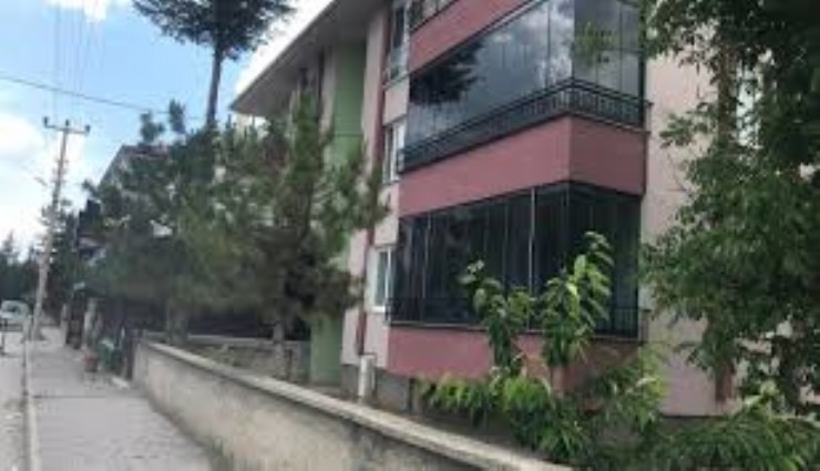 Yaşlı kadın evinde öldürüldü