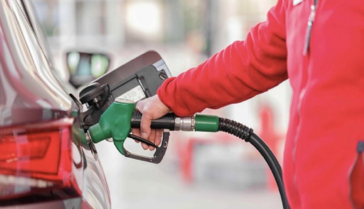 Benzine bir zam daha: Litre fiyatına 1,23 TL artış bekleniyor