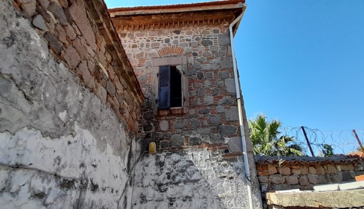 Bergama'nın 220 yıllık tarihi şapeli satışa çıkarıldı
