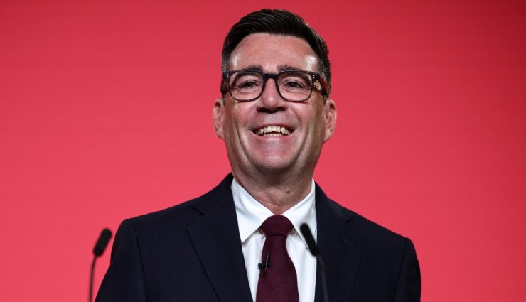 İngiltere'de iktidardaki İşçi Partisi'nin yeni lideri Andy Burnham oldu
