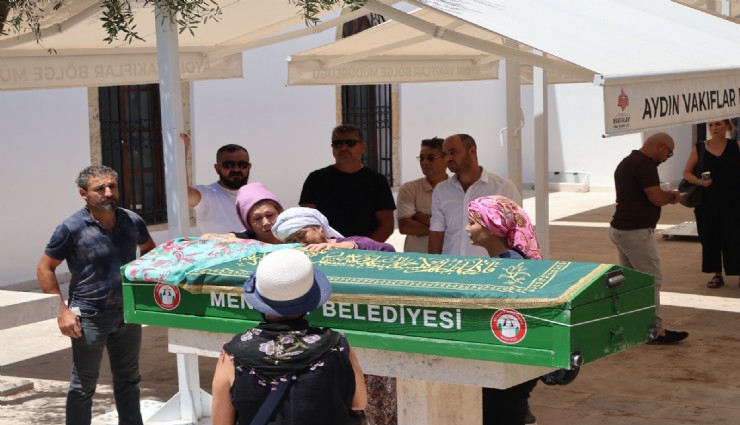 Muğla'da katledilen Sevil'in tabutunu kadınlar omuzladı