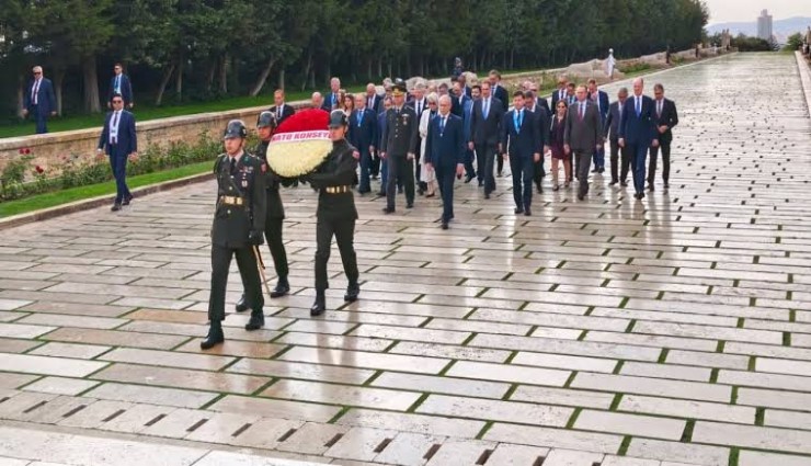NATO heyetinden Anıtkabir’e ziyaret