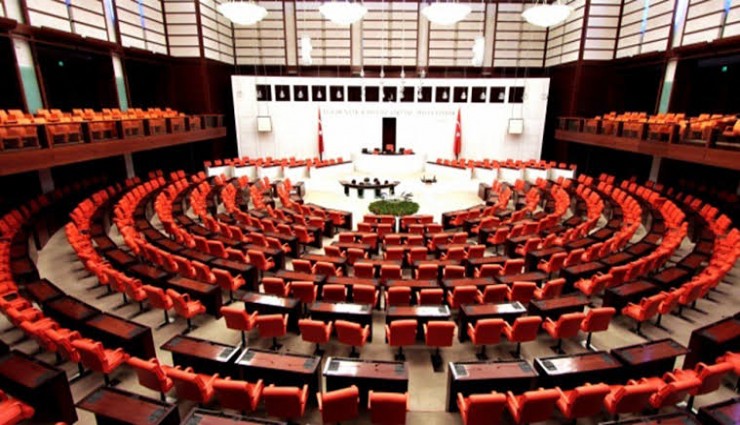 Özgür Özel dahil 7 vekilin dokunulmazlık dosyası Meclis'te