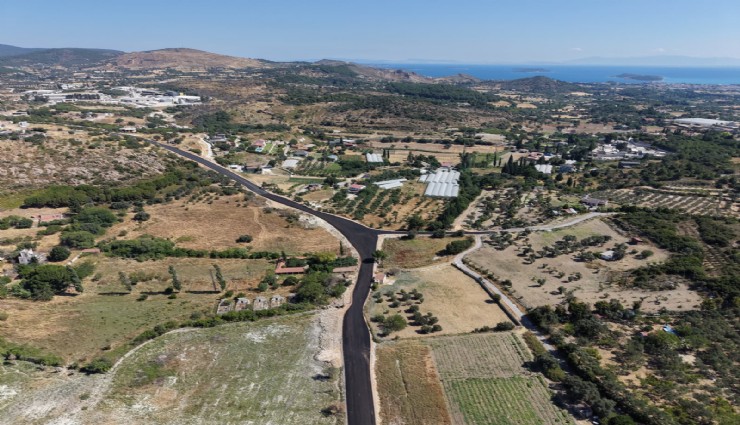 Urla'da yol ve altyapı yatırımları sürüyor